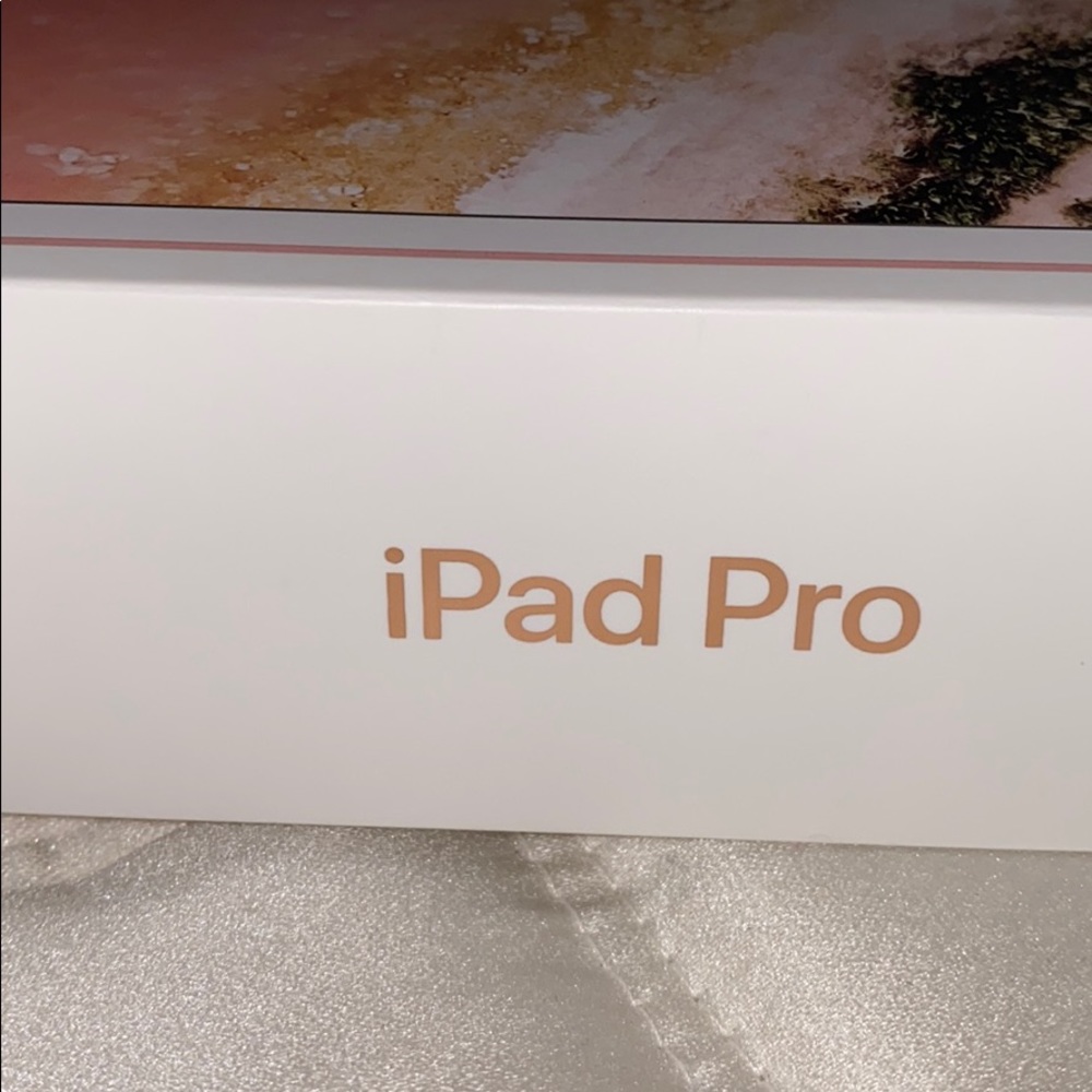 iPhone boxes - Picture 4 of 7